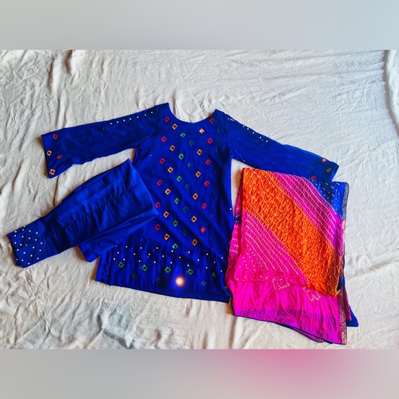 Blue Bandani Multi Color with Multi color Mirror work - Picture 2 of 3